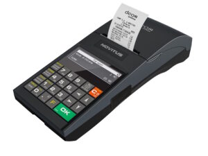 Drukarka fiskalna Novitus Deon z WiFi widok ze strony kasjera z paragonem